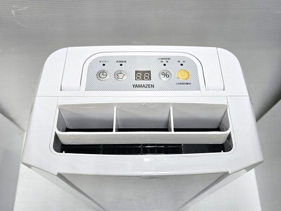 山善　除湿機 YDC-C60（W） 中古 中古品】 ヤマゼン 山善 YAMAZEN コンプレッサー式 除湿機 YDC
