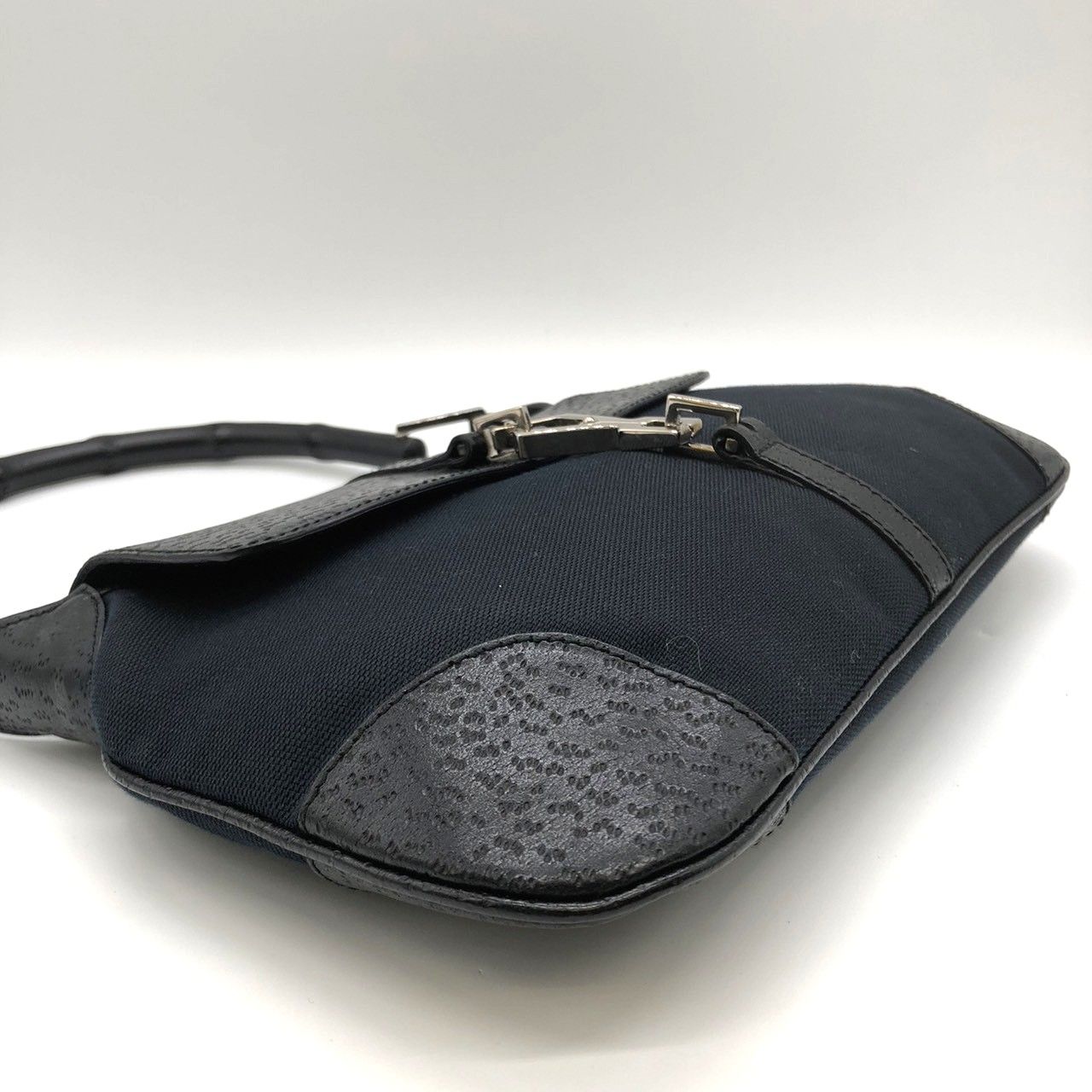 4096 ショルダーバッグ