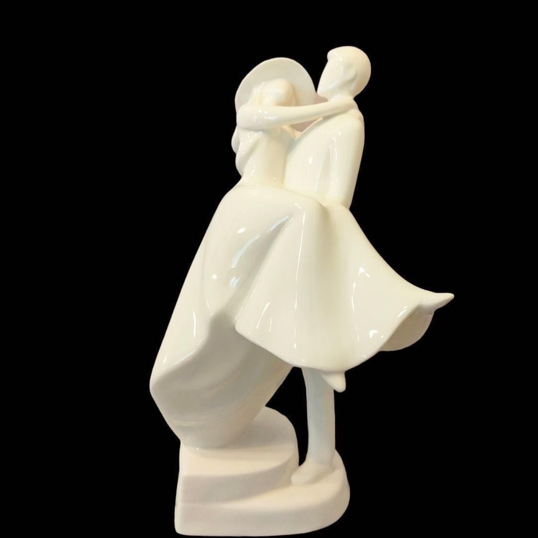 ロイヤルドルトン ウエディング 「敷居を越えて」置物 イメージズ・コレクション ロイヤルドルトン イメージズ・コレクション 「敷居を越えて