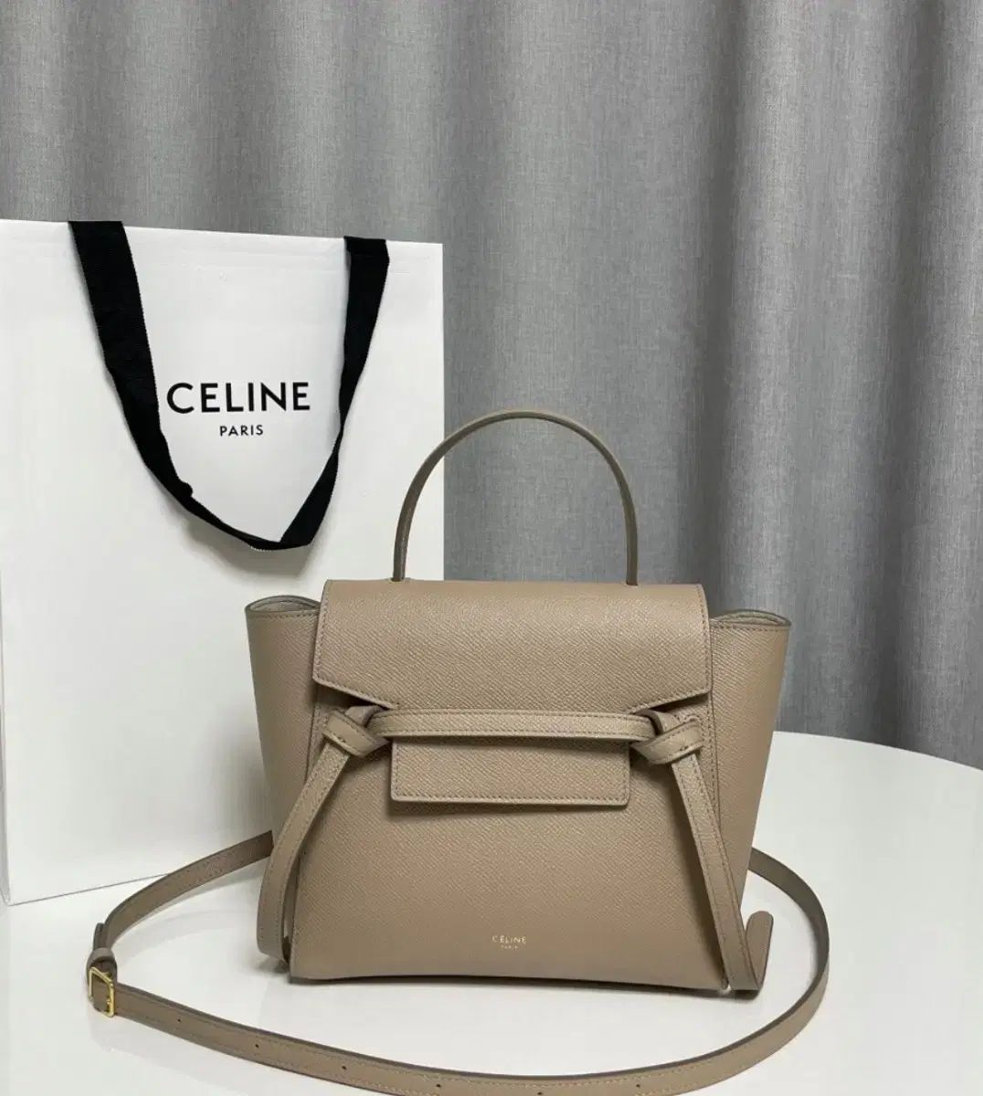 セリーヌ ベルトバッグ ナノ ライト トープ 幻の品 レディース セリーヌ バッグ ほぼ