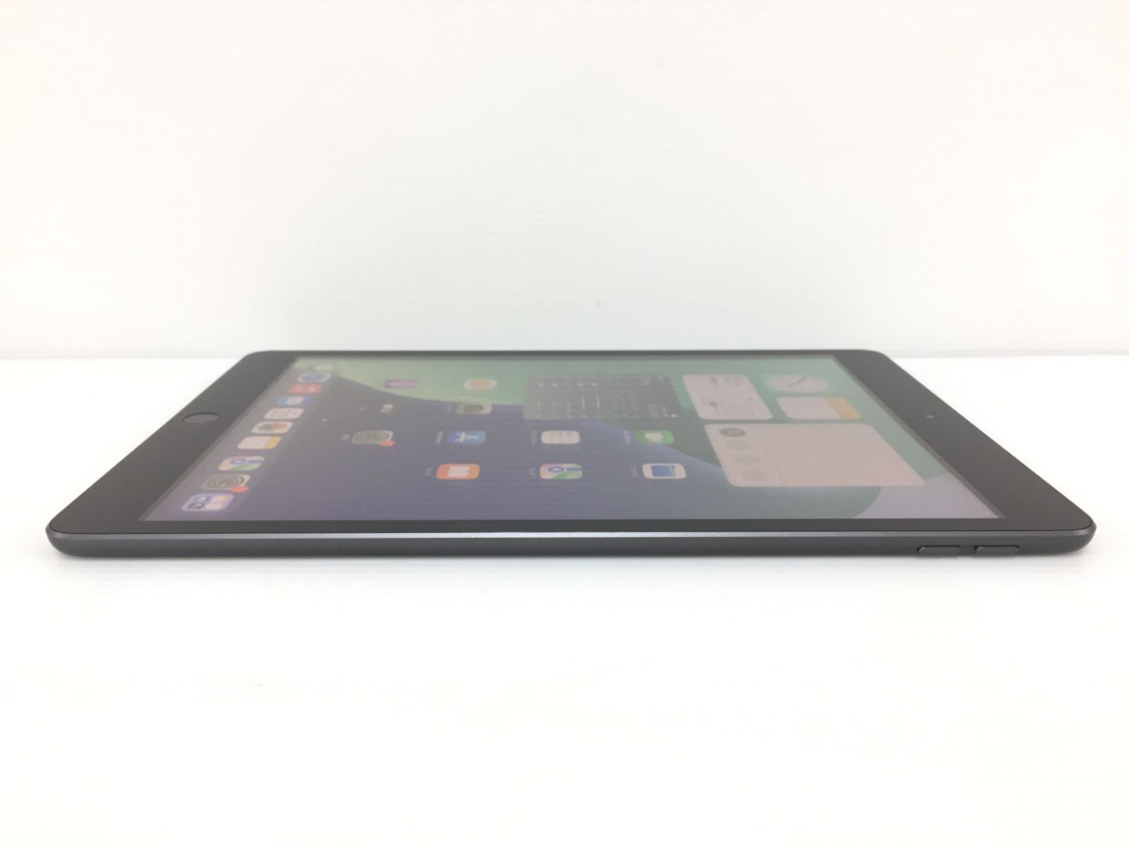 スペースグレイ