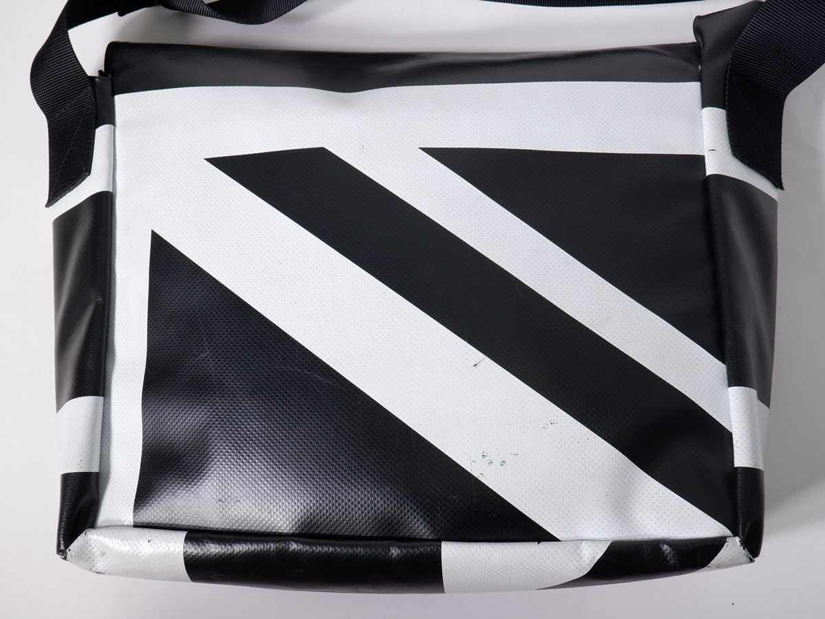 COMME des GARCONS/コムデギャルソン メッセンジャーショルダーバッグ