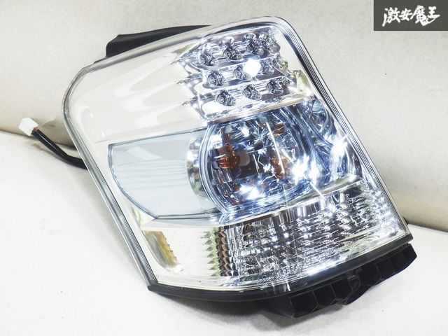 トヨタ サイ Toyota Sai AZK10 純正 テールライト 右KOITO トヨタ サイ Toyota Sai AZK10 純正 テールライト 右KOITO 2025