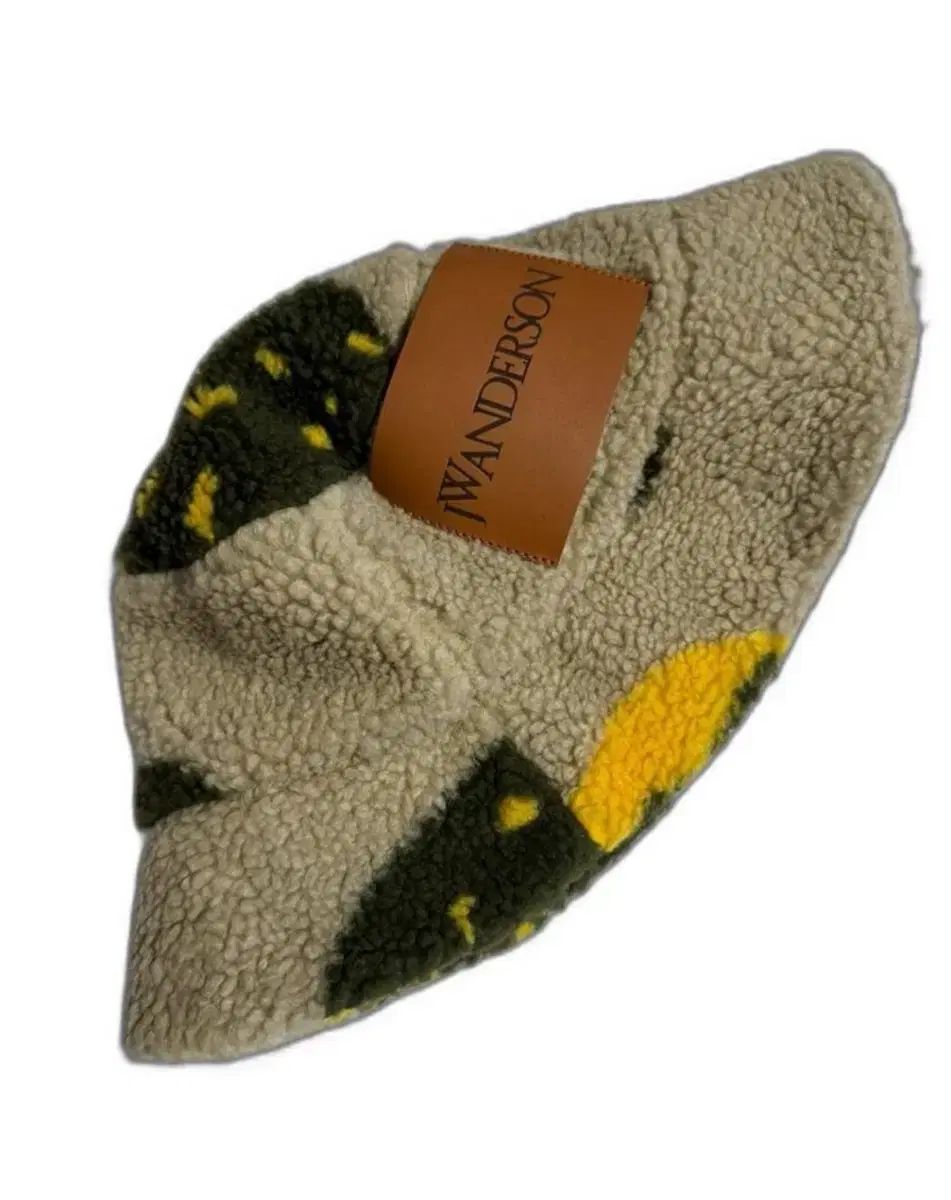 フランスで購入 jw anderson あじ アンダーソン フリース ロゴ バケットハット