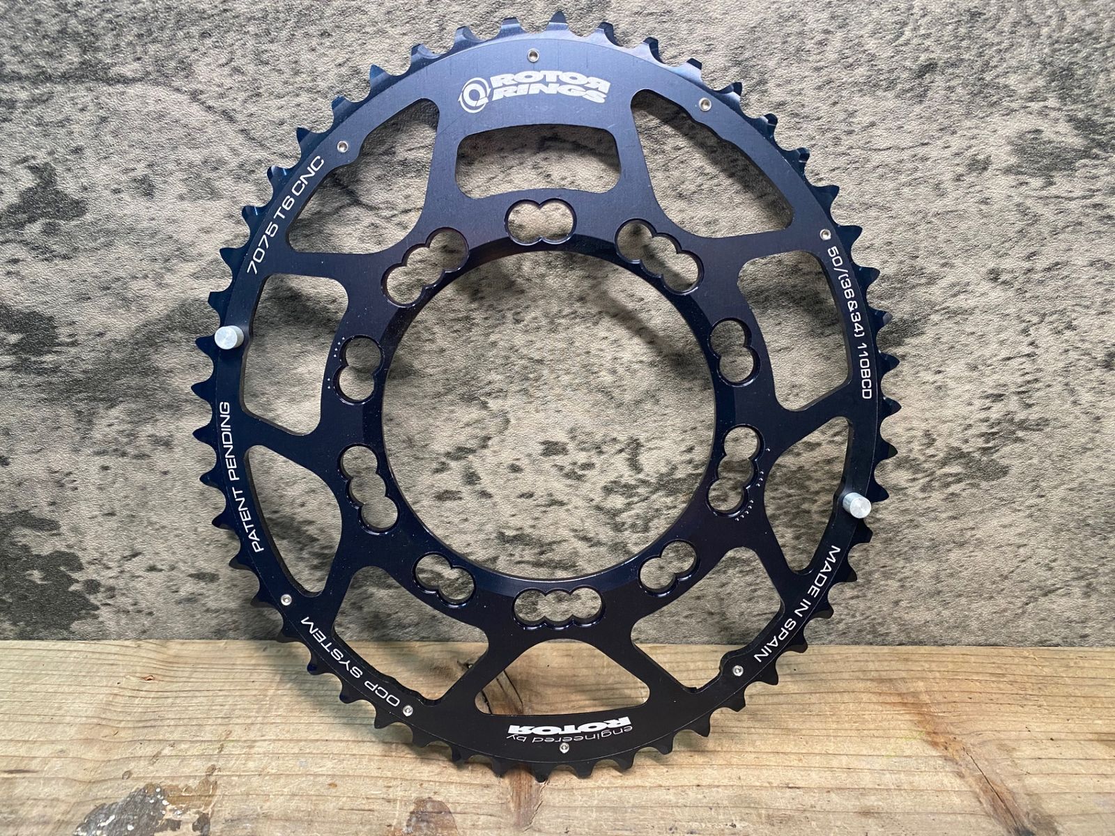 IZ647 ローター ROTOR QRINGS 楕円 チェーンリング 50T BCD110