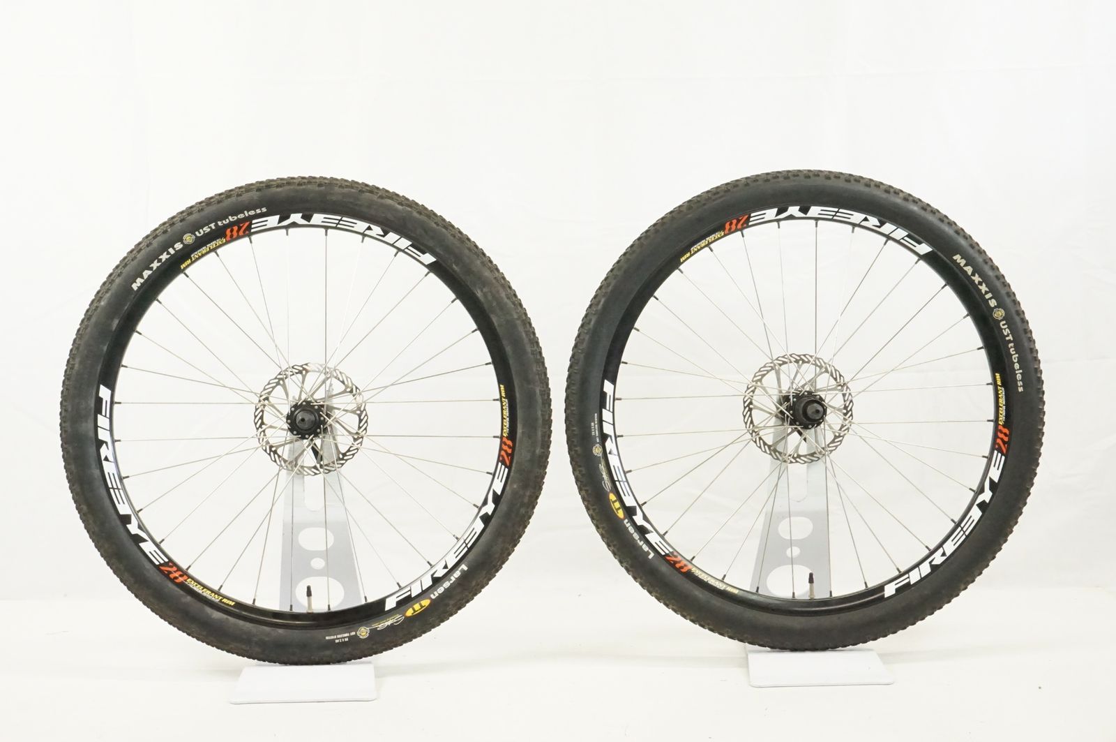自転車ホイール　タイヤセット　SLX 28インチ 自転車ホイールタイヤセットSLX 28インチ