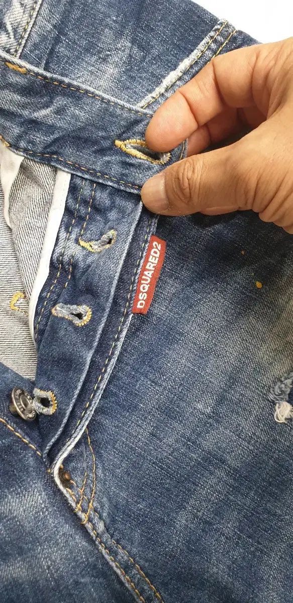 DSQUARED