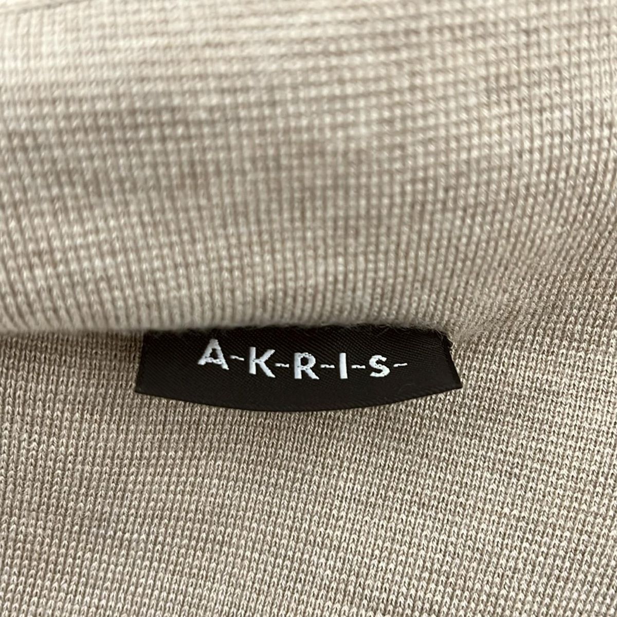 AKRIS - AKRIS(アクリス) カーディガン サイズUS 6 レディース - グレーベージュ 長袖 AKRIS(アクリス) カーディガン サイズUS 6 レディース - グレー