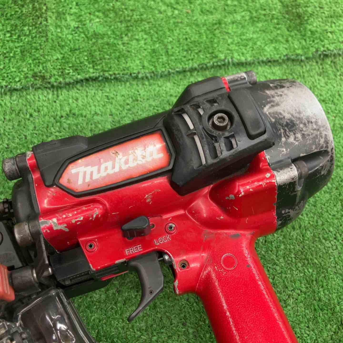 半額多数！ 品 マキタ makita 高圧エア釘打ち機 AN933H 桶川店 【新作到着!!】