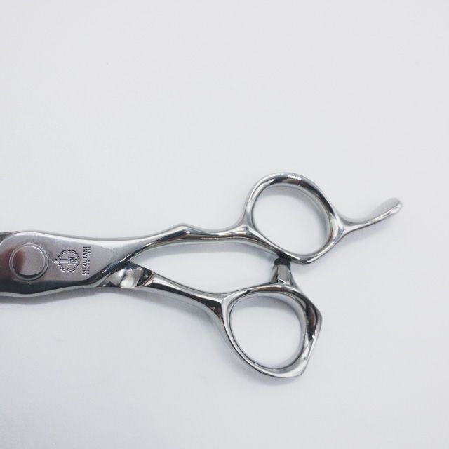 【ミズタニシザーズ ミズタニシザーMIZUTANI SCISSORS】CROSSOVER 225 USUBAウスバ逆刃 オフセット シザー セニング 美容ハサミ すきばさみ 美容師 理容師 約20～25% 右利き 5.8インチ 中古 sc648