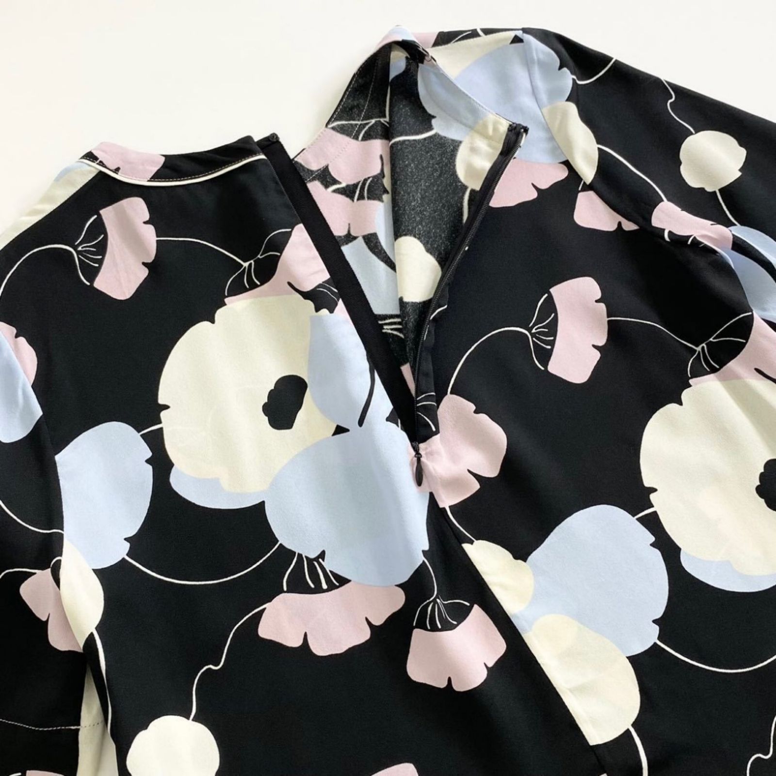 55i5 《美品》 MARNI マルニ 半袖カットソー Tシャツ ブラウス トップス 花柄 ロゴ胸元ポケット サイズ40 マルチカラー  レーヨン100％ レディース - メルカリ