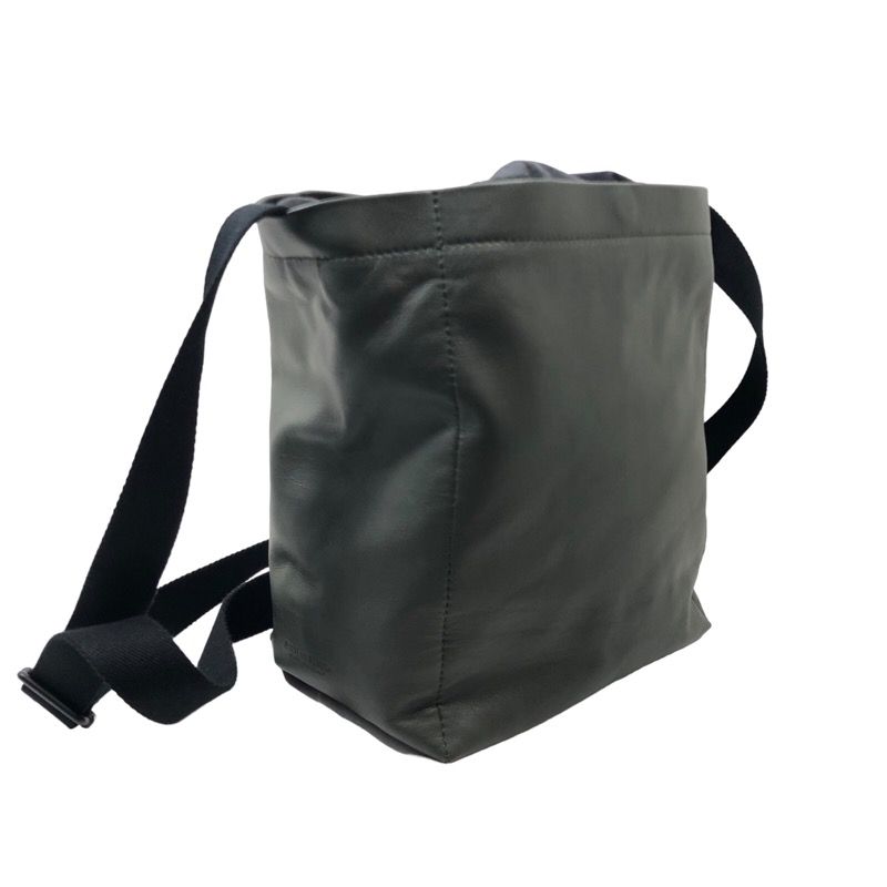 ボッテガヴェネタ カーキ ショルダーバッグ イントレチャート 巾着