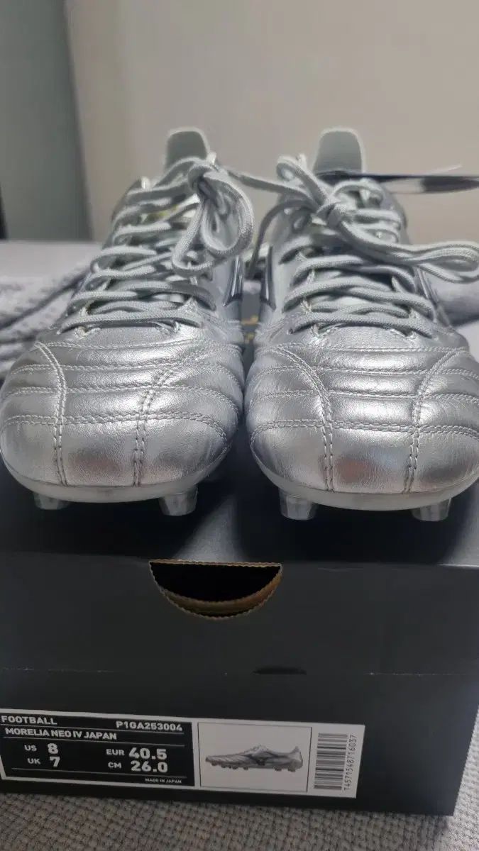 ルースイソンブラ フットサルシューズ ブラック 新品ソックスおまけ付き ルースイソンブラ フットサルシューズ ブラック 新品ソックス