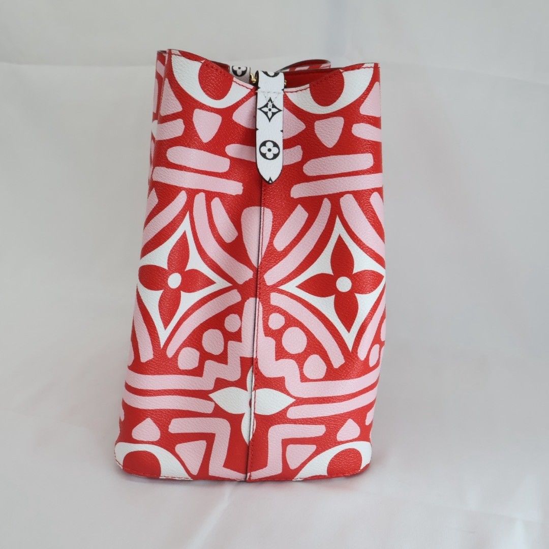 レッド ゴールド金具