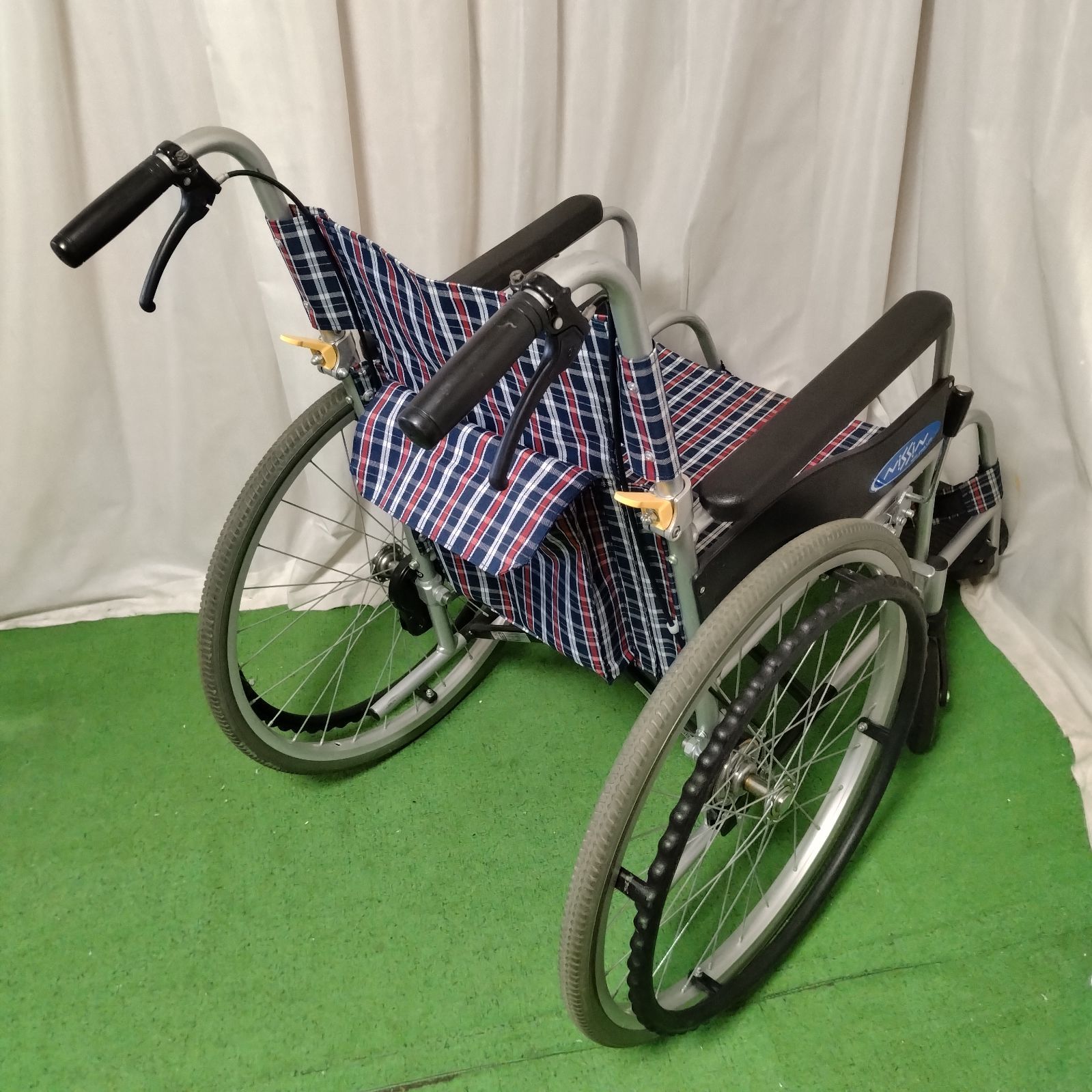 OX 軽量車いすMR カーボンホイール！ツートンカラー！値下げ！ OX 軽量車いすMR カーボンホイール！ツートンカラー！値下げ！ OX 軽量