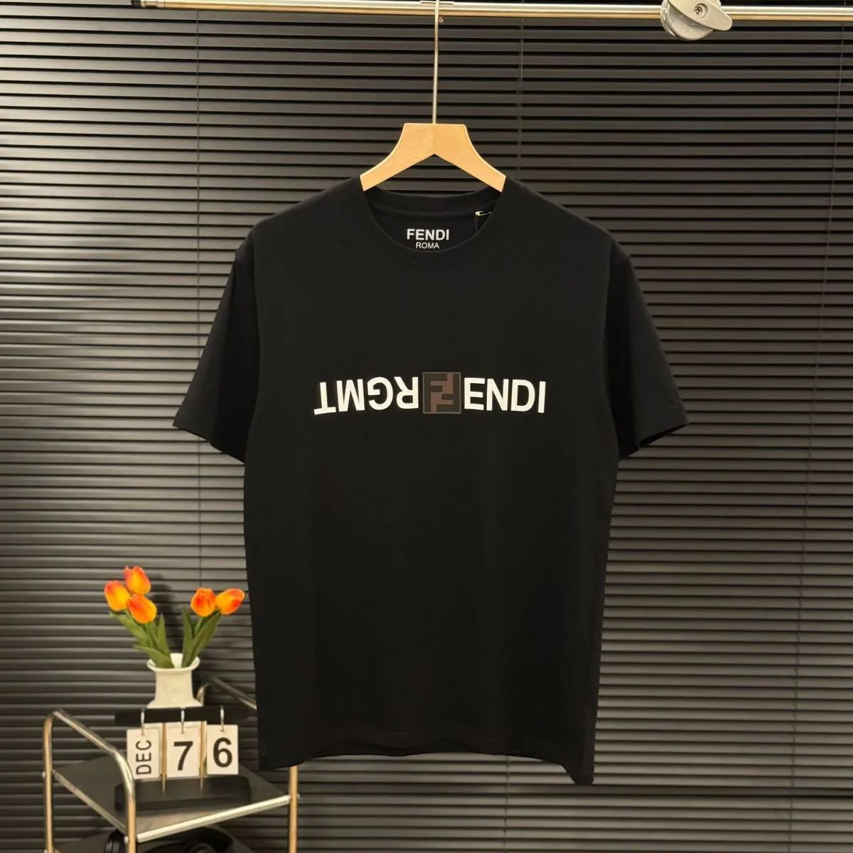 FENDIフェンディ24 ss夏のリバースアルファベットプリントカップル半袖Tシャツ男女兼用