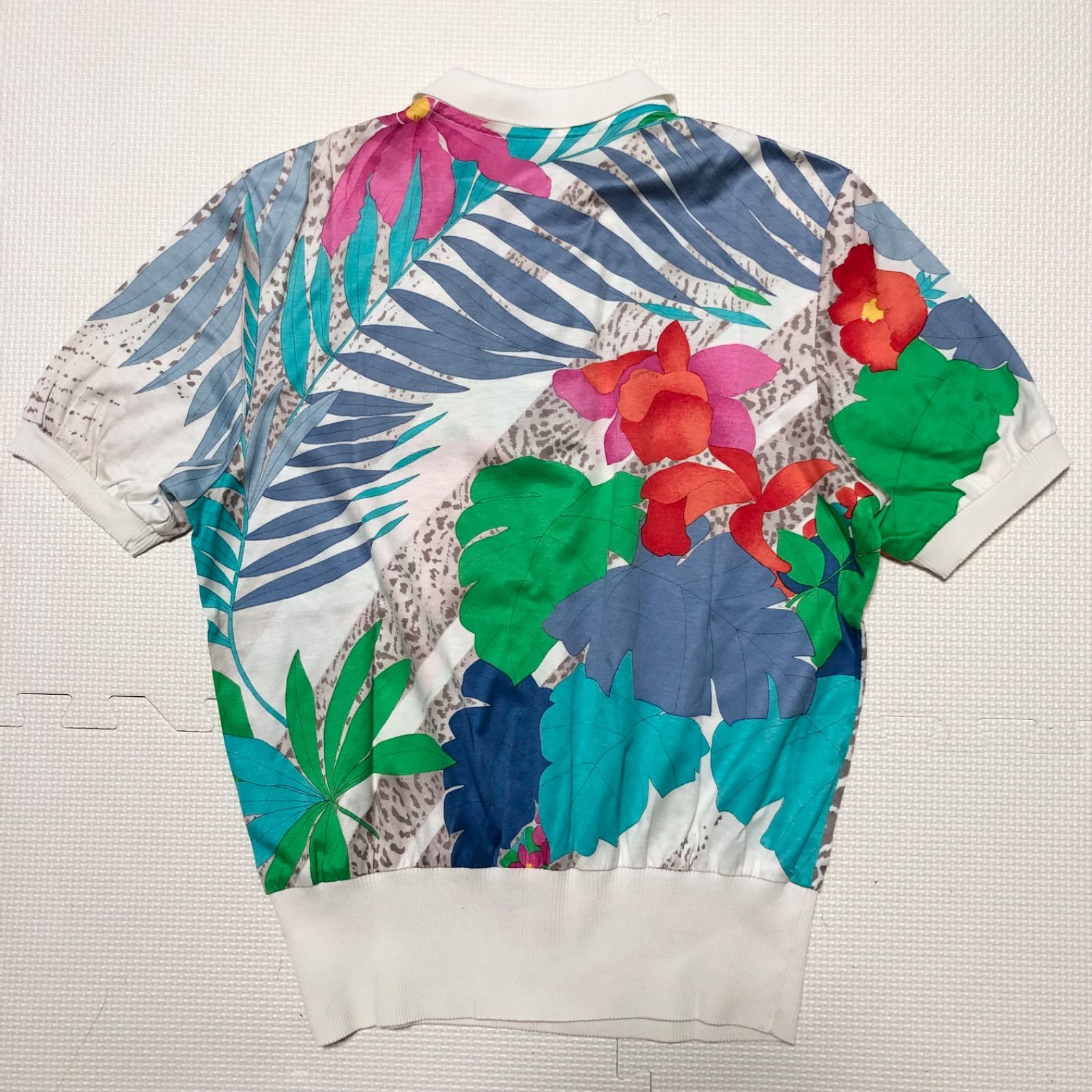 美品レオナール半袖花柄ポロシャツです □美品□LEONARD レオナール ポロシャツ 半袖 花柄 フラワー 総