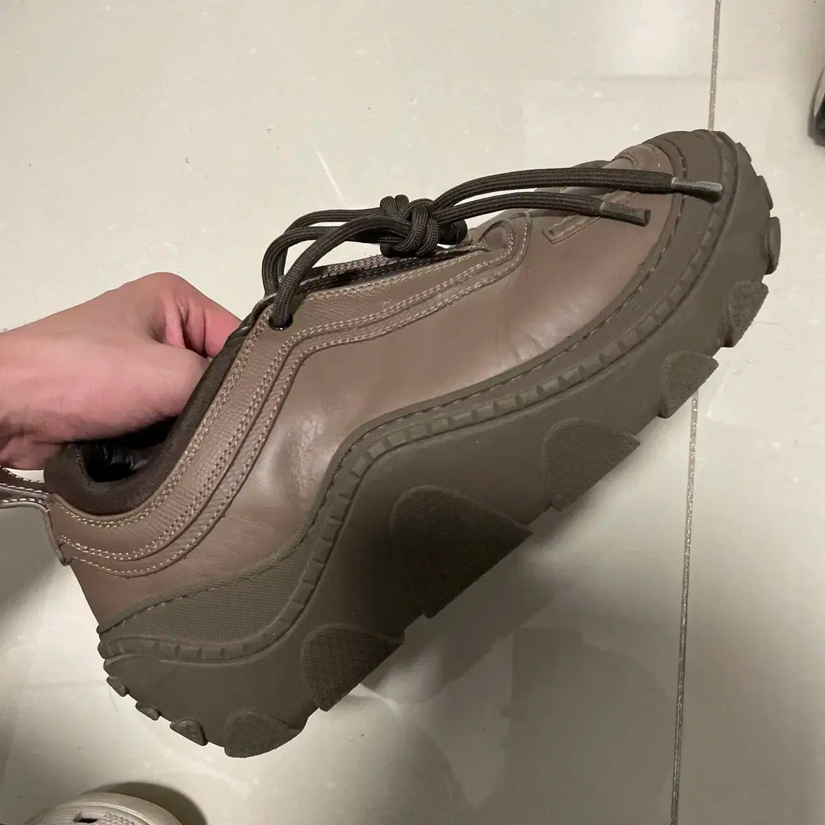 キコ Kiko Kostadinov(キココスタディノフ) トンキン スニーカーズ 41 
