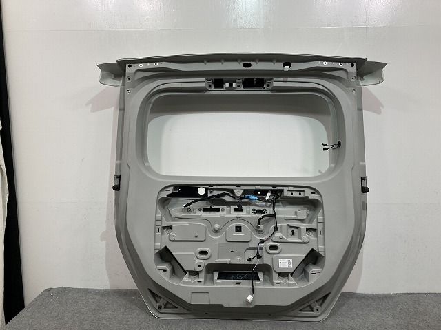 ルーミー M900A/M910A リアゲート/バックドア/リアハッチ 内張り付 