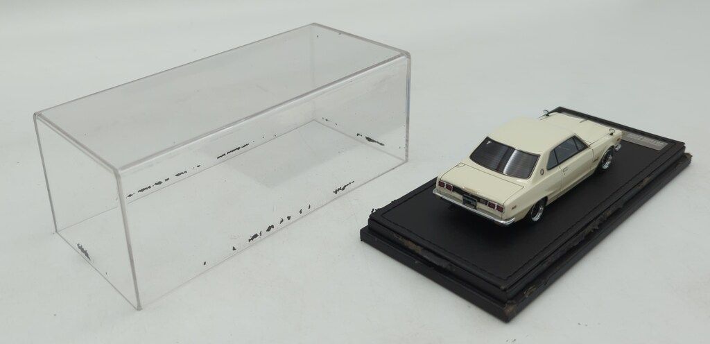 ignition model 1/43 Nissan Skyline 2000 GT-X (KGC10) White IG0378