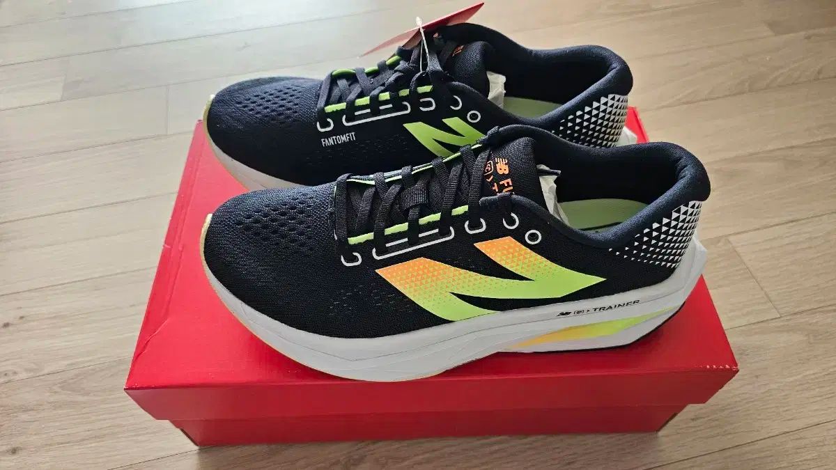 New Balance ニューバランス SC トレーナー V3