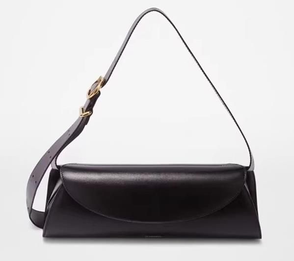 BLACK ショルダーバック
