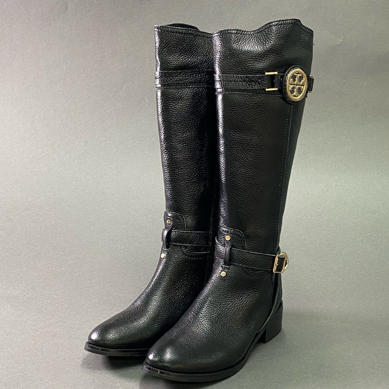 2e16 TORY BURCH トリーバーチ ゴールドエンブレム レザーロングブーツ 36 ブラック Leather シューズ 保護シール付