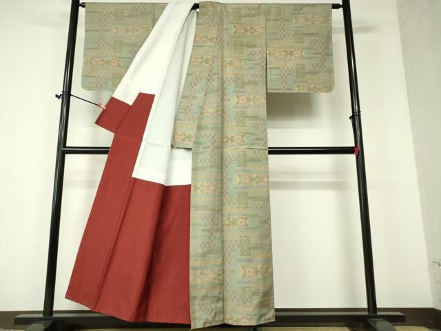 平和屋着物○本場大島紬 白大島 7マルキ 伊勢豊彦作 舞花文 証紙