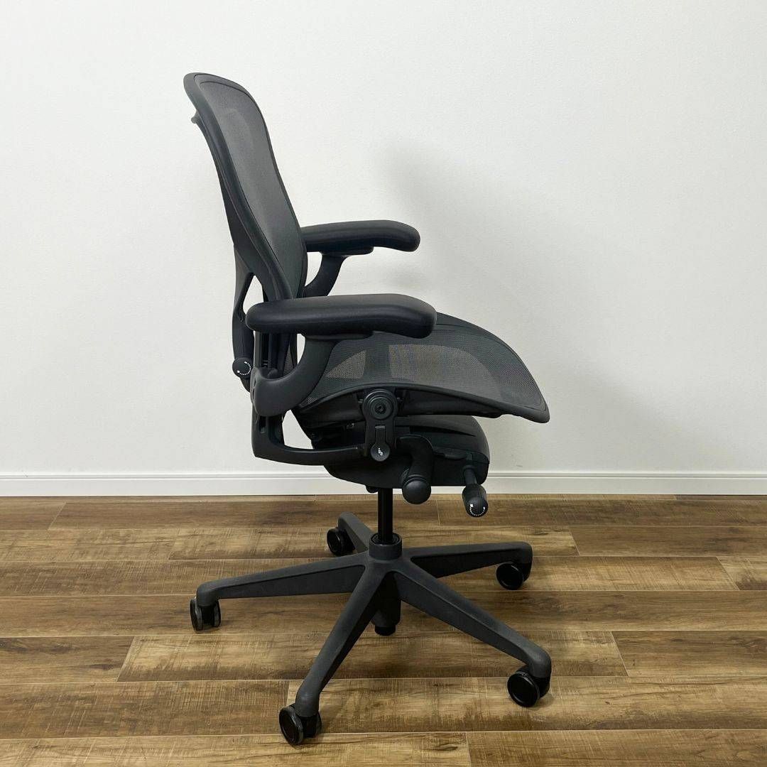 中古品】☆美品☆ 2022年製 Herman Miller ハーマンミラー アーロン