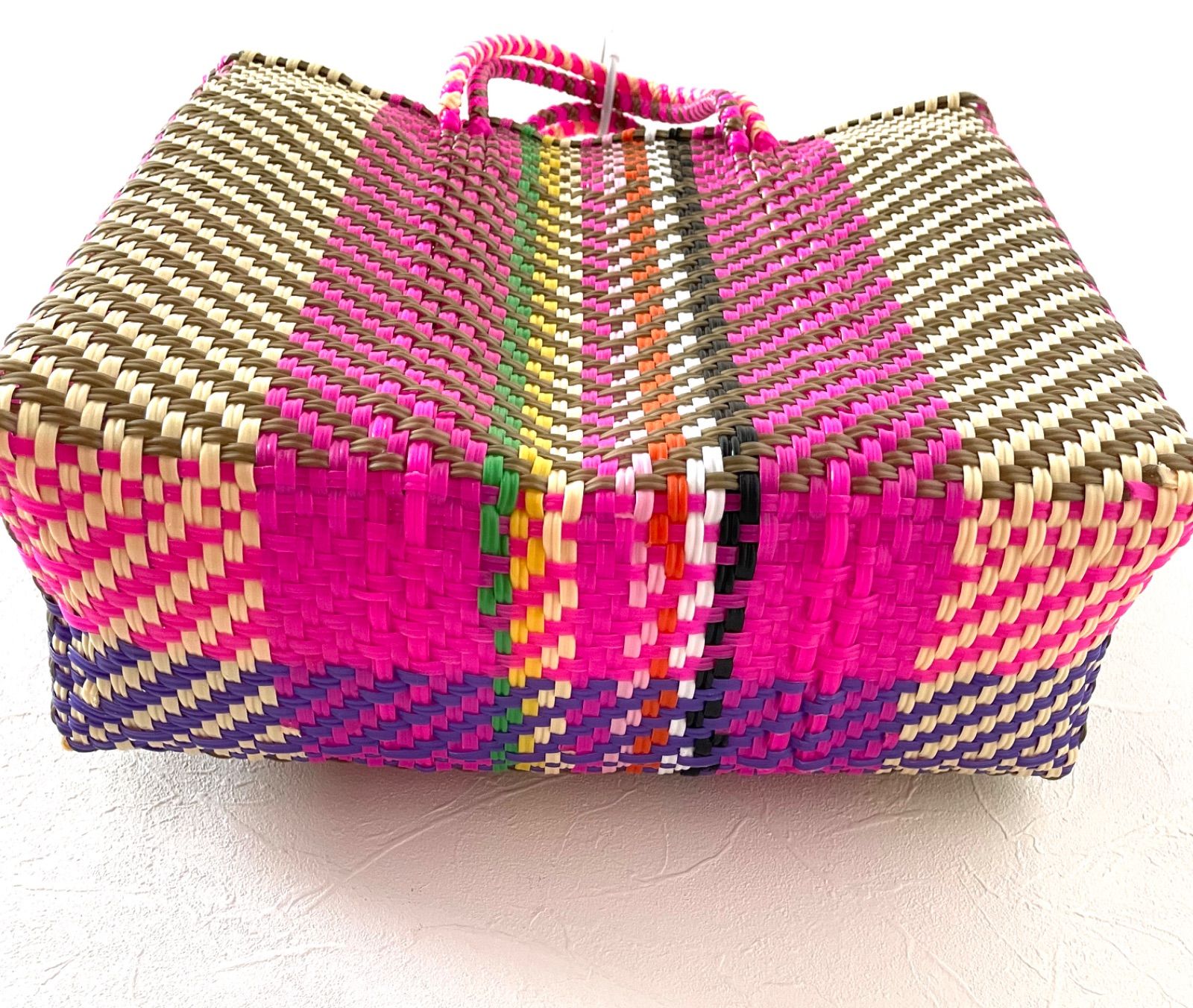 メキシコ製メルカドバッグSサイズ／フューシャ系カラフルV編み
