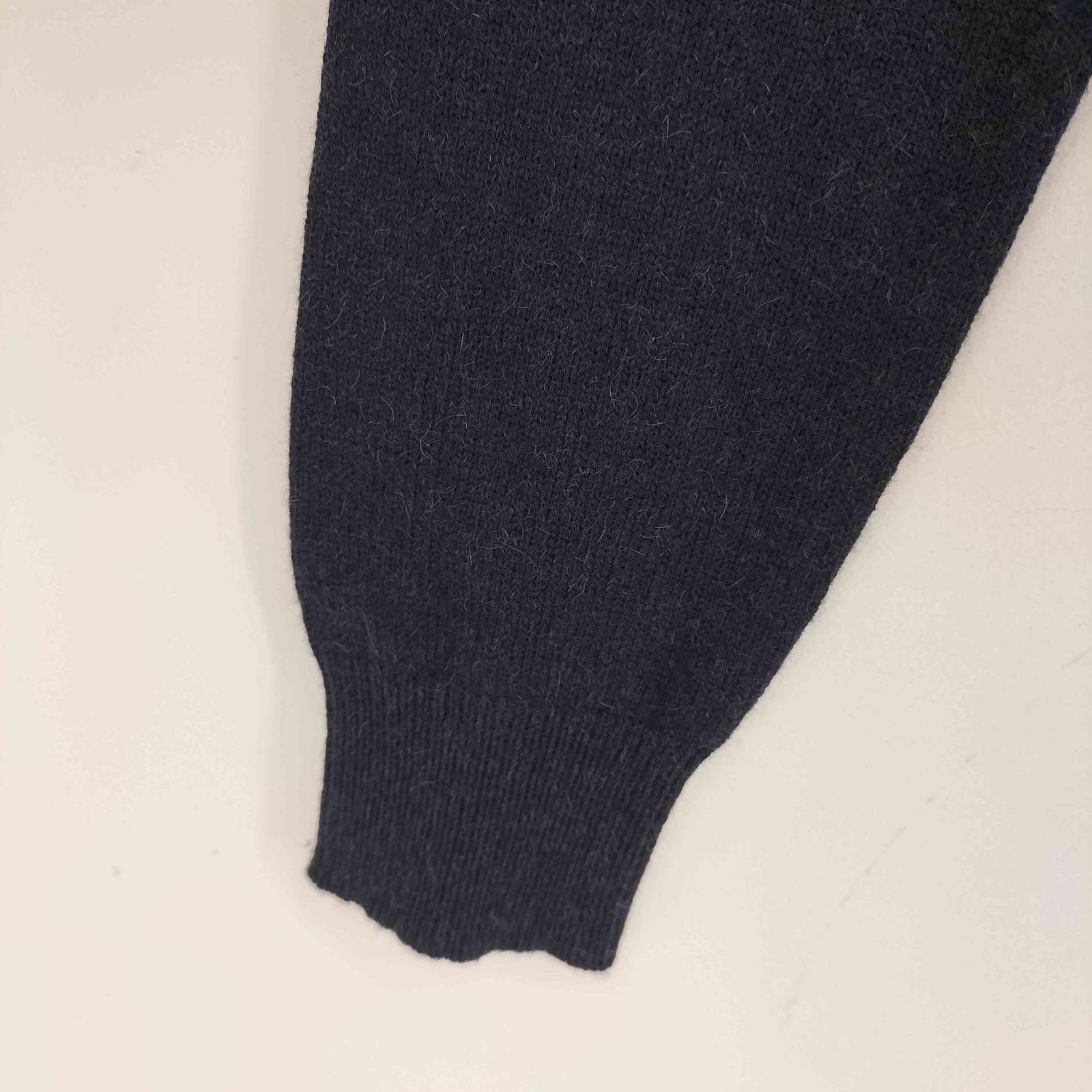 ドリスヴァンノッテン DRIES VAN NOTEN アルパカウール混 V