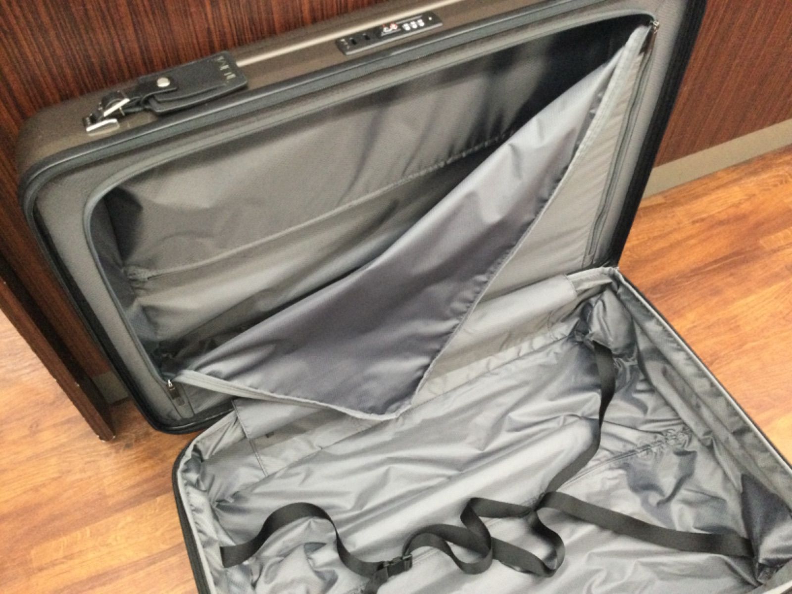 TUMI トゥミ V3 4輪 キャリーケースト スーツケース 228004D TUMI