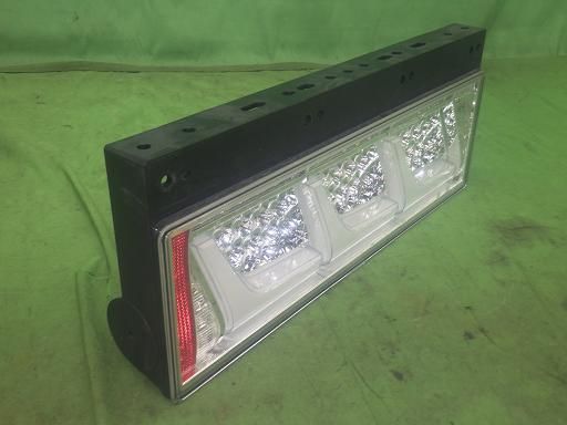 小糸 LED 3連テール クリア 左右 ノーマル BILLOVLOGS_CO_UK