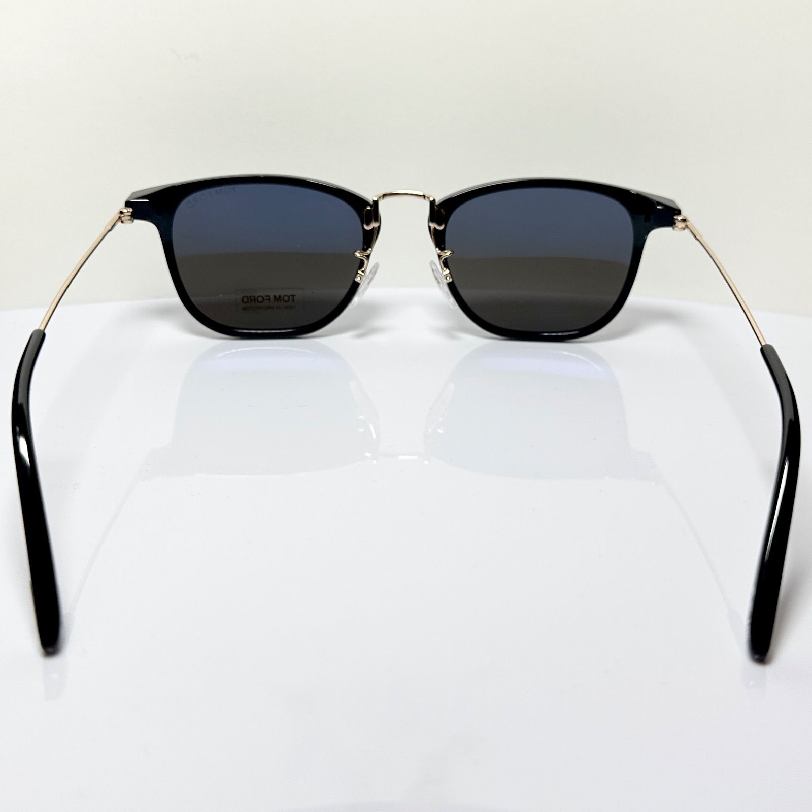 純正新品 イタリア製 TOM FORD FT0672 01A 純正ケース・クロス付き 
