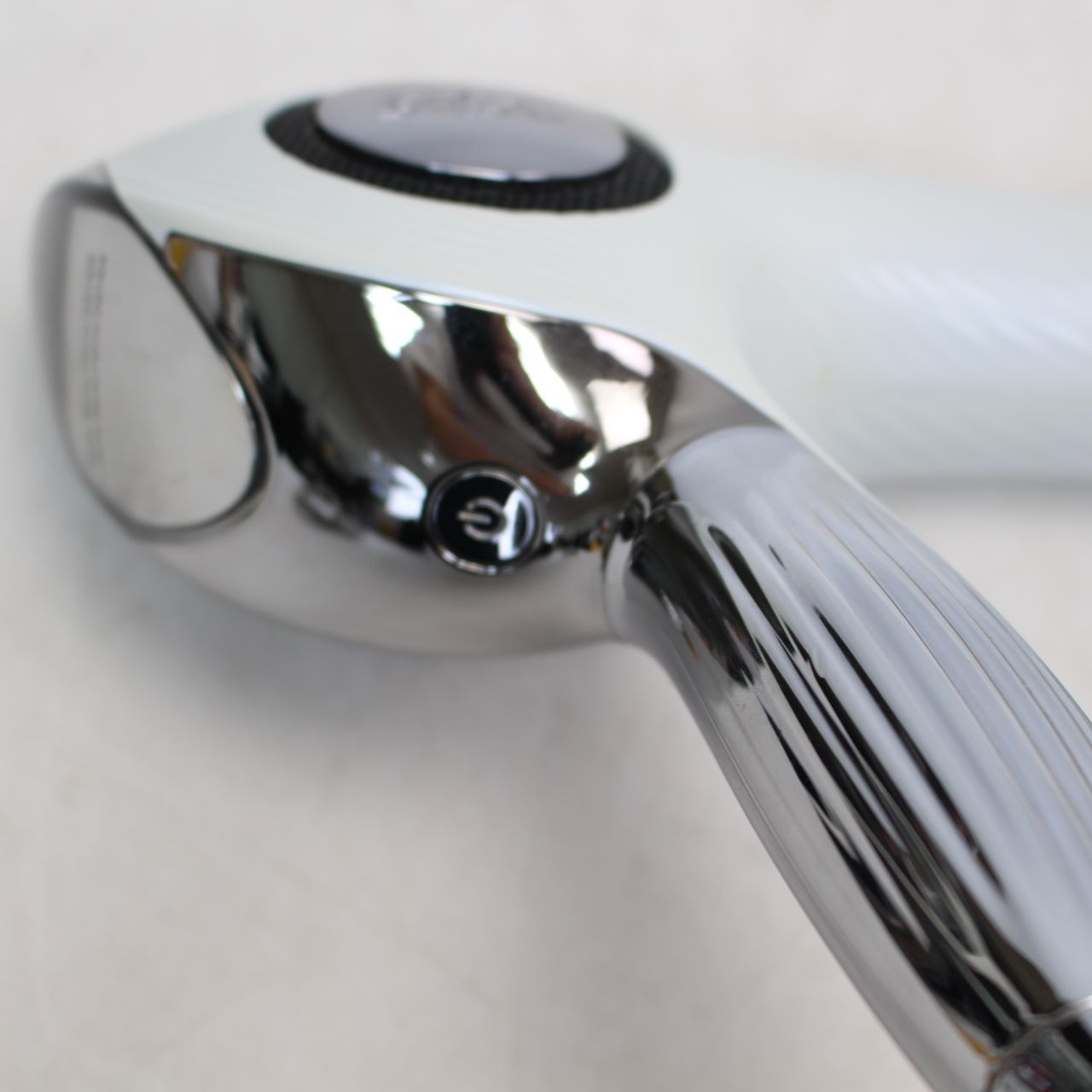 5000円以上送料無料。 546 MTG ReFa リファ ビューテック ドライヤー RE-AB02A 全品送料無料！