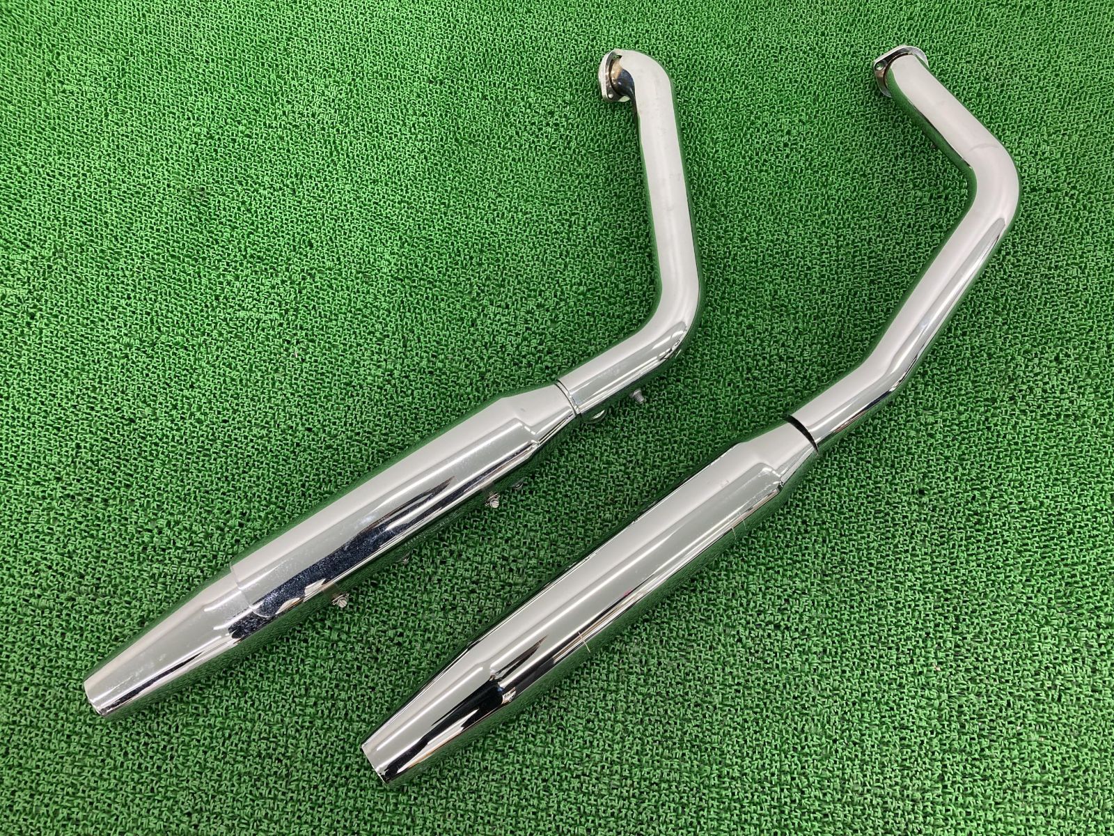 FLSTCマフラー 65682-04 ハーレー 純正 中古 バイク 部品 ヘリテイジソフテイルクラシック セット 車検 　FLSTC1450？　最終値下げ FLSTC1450 マフラー 65682-04 ハーレー 純正 中古 バイク 部品