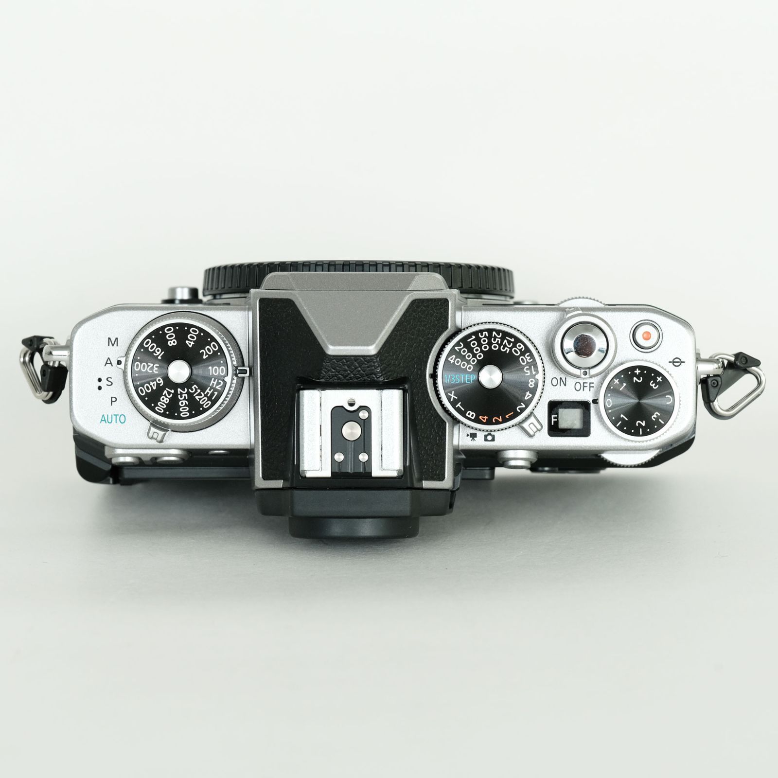 新品同様｜シャッター数48回｜バッテリー2個・グリップ付] Nikon Z fc  