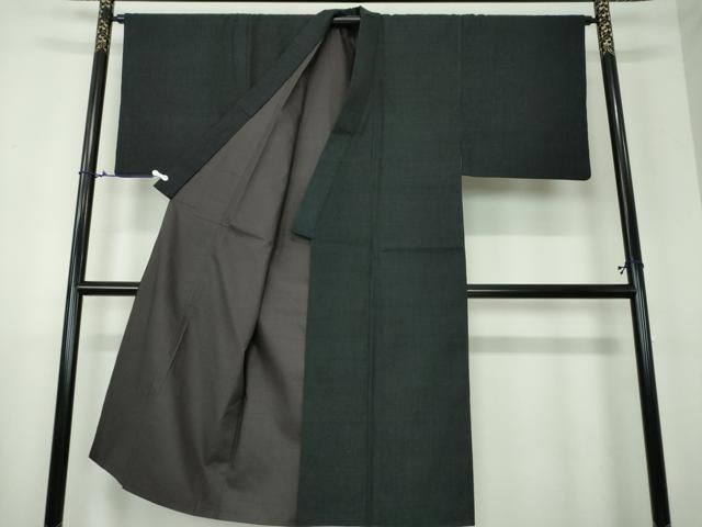 平和屋着物●男性　本場結城紬　重要無形文化財　黒緑色　正絹　逸品　DAAU5632ps 平和屋着物○男性 本場結城紬 重要無形文化財 黒緑色 正絹 逸品