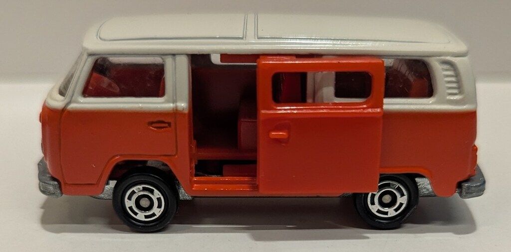 TOMY ギフトセットばらし トミカ フォルクスワーゲンマイクロバス/赤
