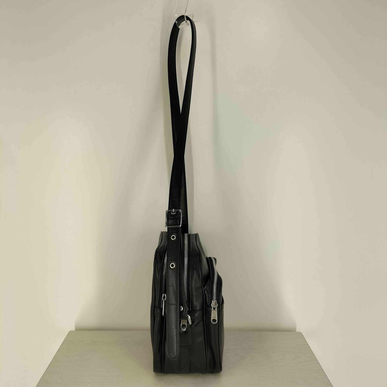 コムデギャルソン COMME des GARCONS フェイクレザー ショルダーバッグ