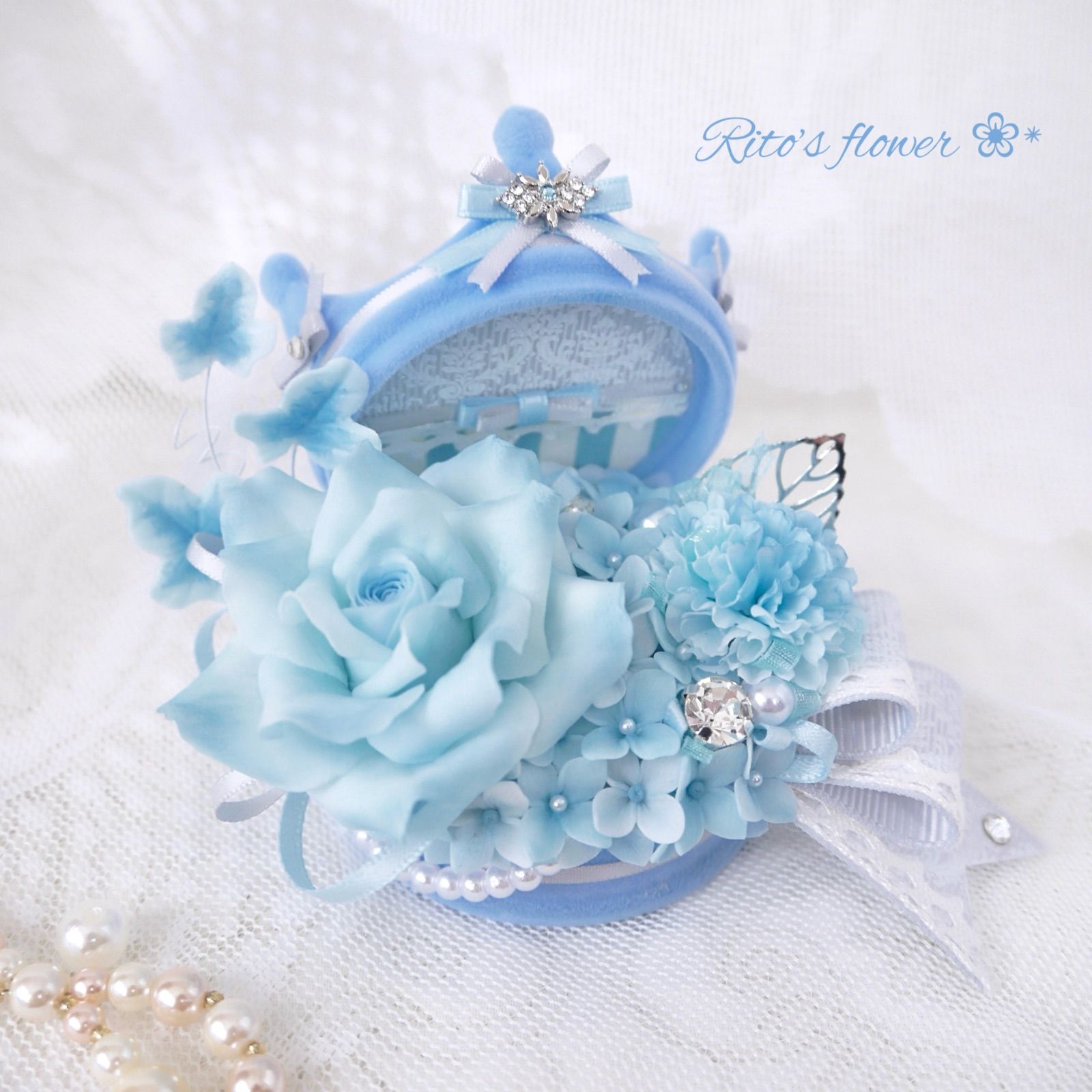 ひろりん✨クレイフラワー❁お正月フラワーアレンジメント特大壁掛け 豪華おまかせ台付アレンジメント OK-016（カラー：ホワイト