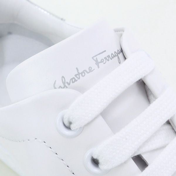 Salvatore Ferragamo / サルヴァトーレ フェラガモ】ホワイト
