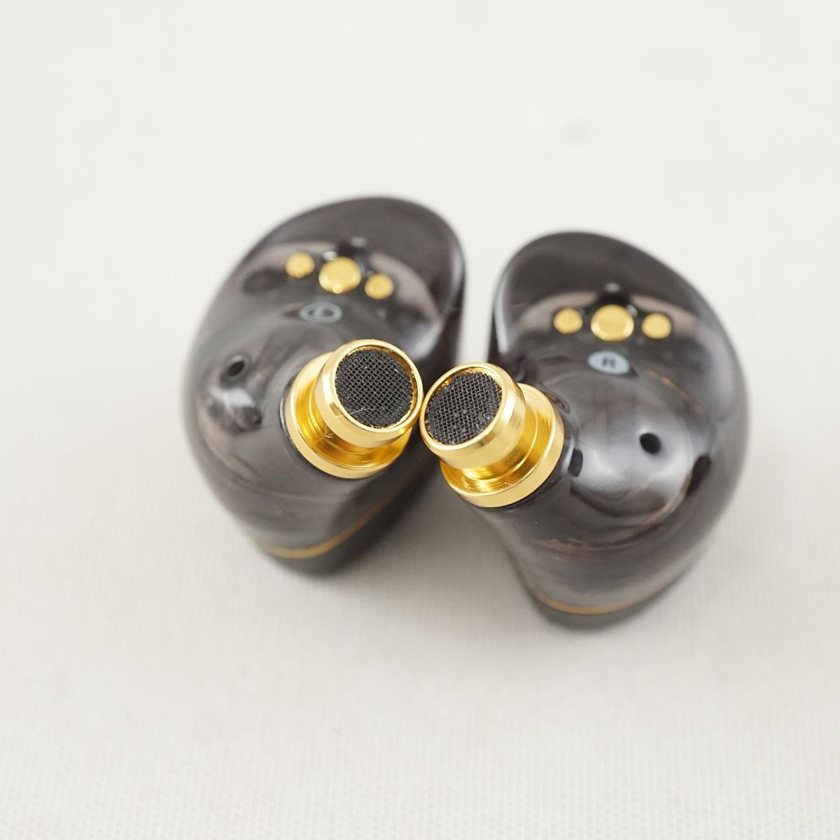 AVIOTxピエール中野 TE-Z1PNK 完全ワイヤレスイヤホン USED美品