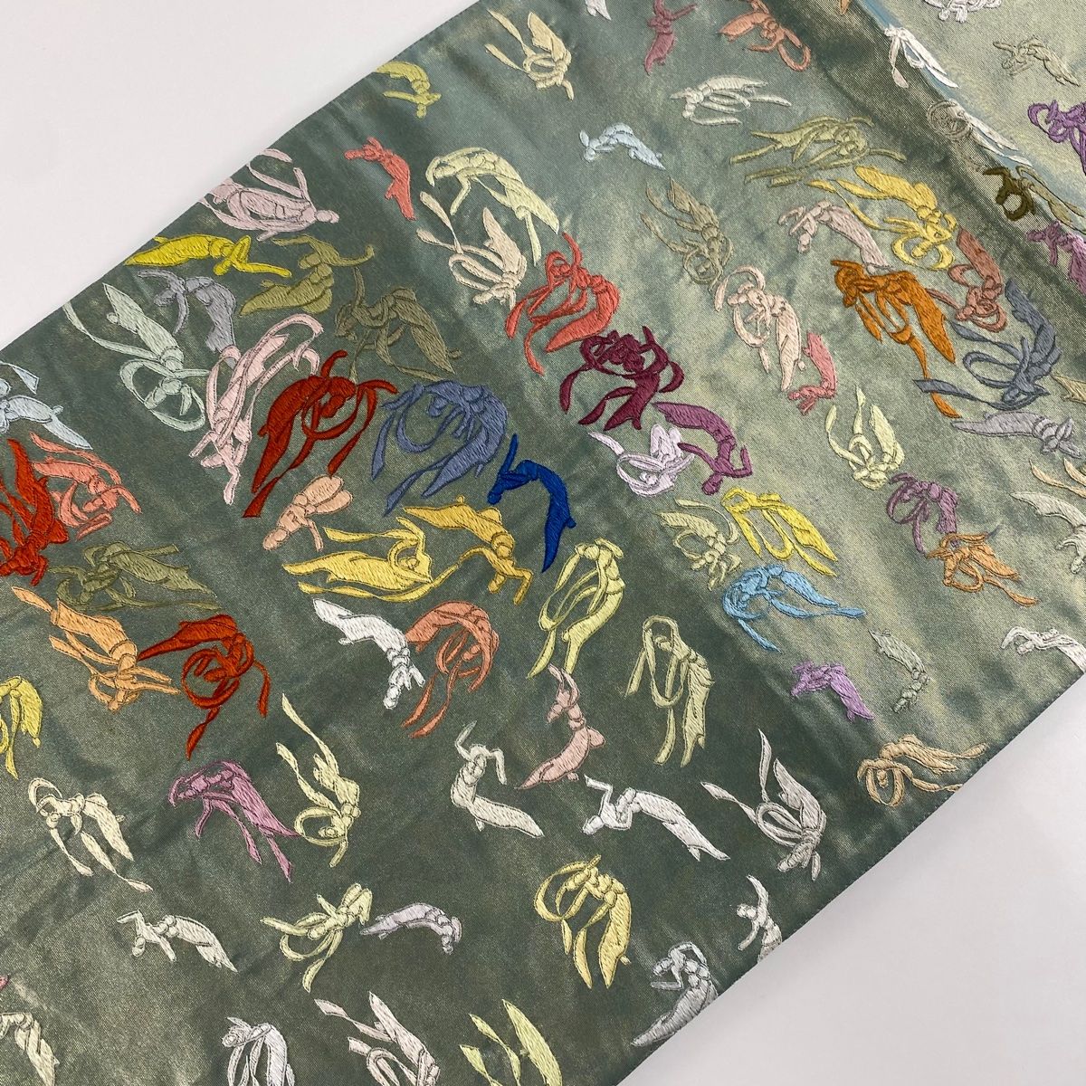 袋帯 名品 千地泰弘 落款 天女 刺繍 箔 青灰色 お太鼓柄 正絹