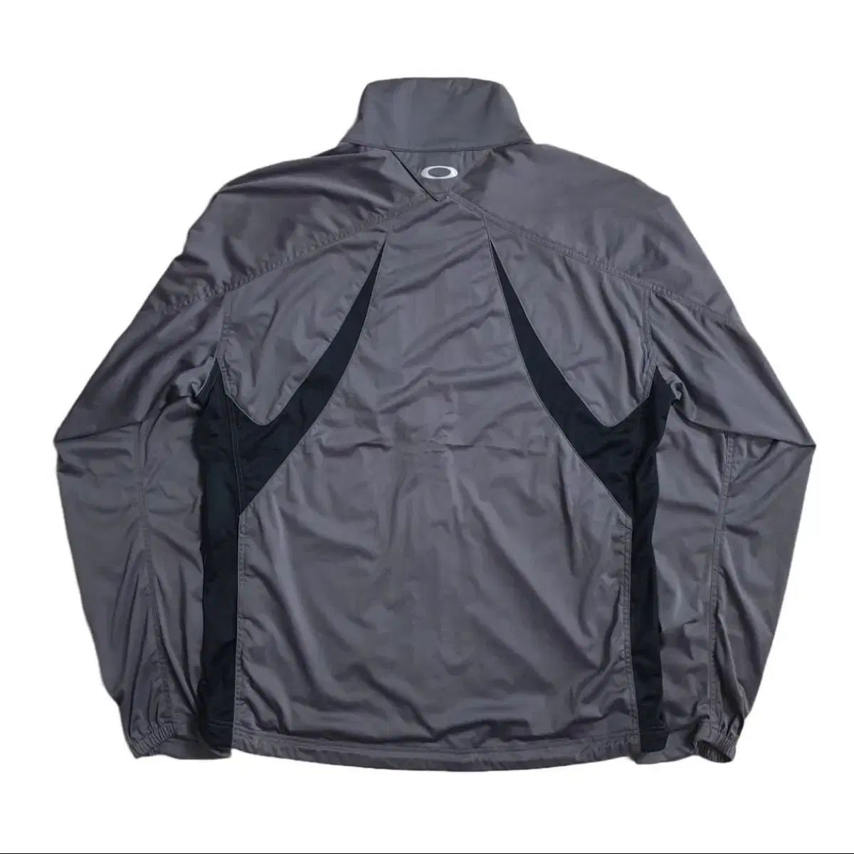 OAKLEY(オークリー) 軽量 ウインドブレーカー グレー L - メルカリ