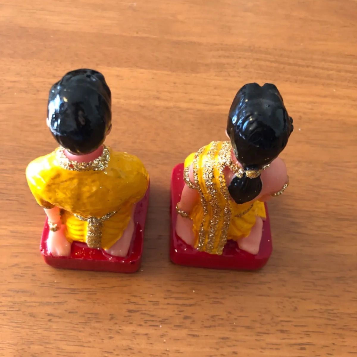 ラオスの仏教夫婦？男女の信徒、伝統の置き物 アジアン雑貨 - メルカリ