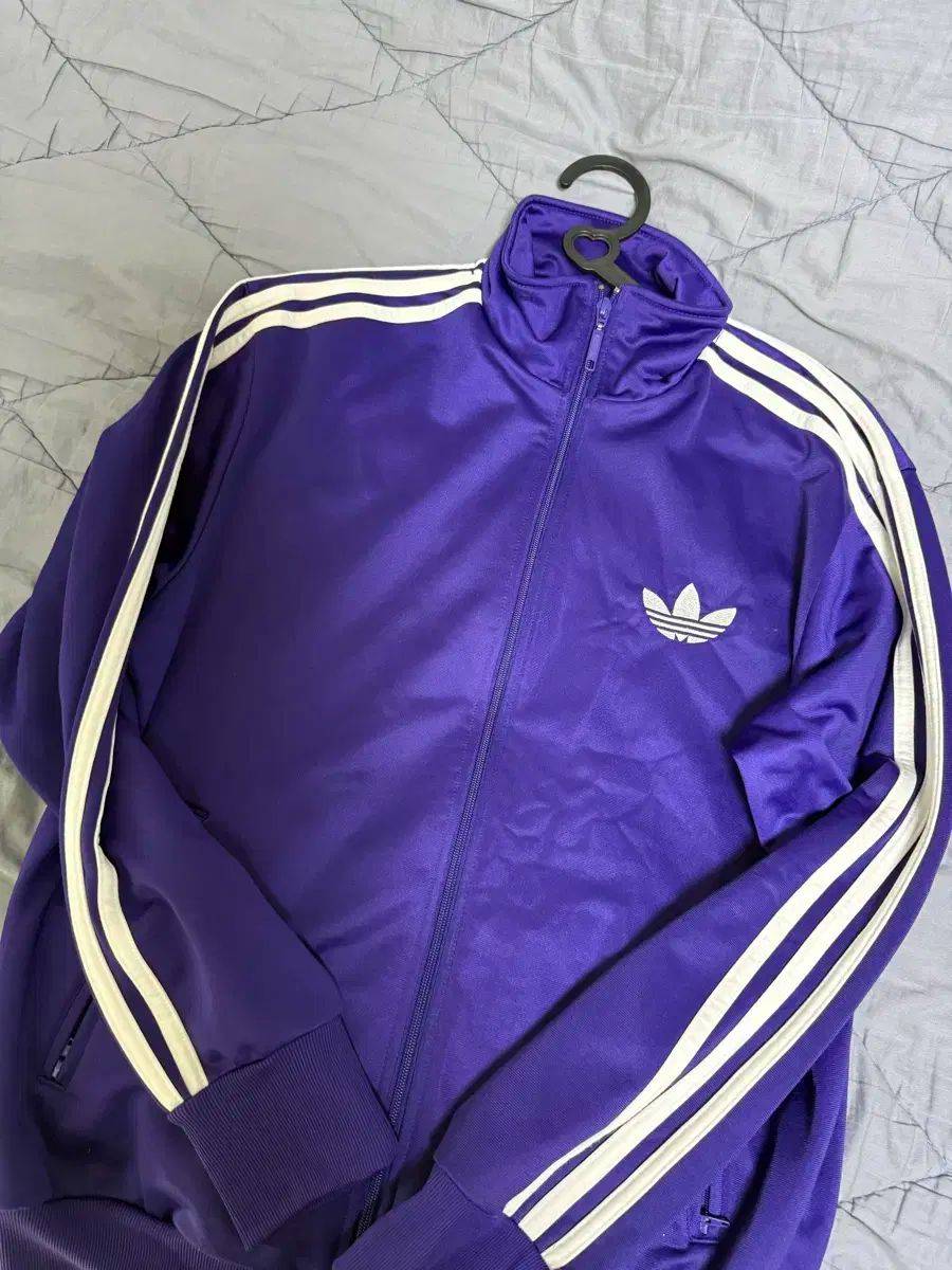 アディダス ジャージ ウインドブレーカー 上下 セットアップ パープル 紫 adidas アディダス 紫 パープル ジャージ ウインドブレーカー 上下