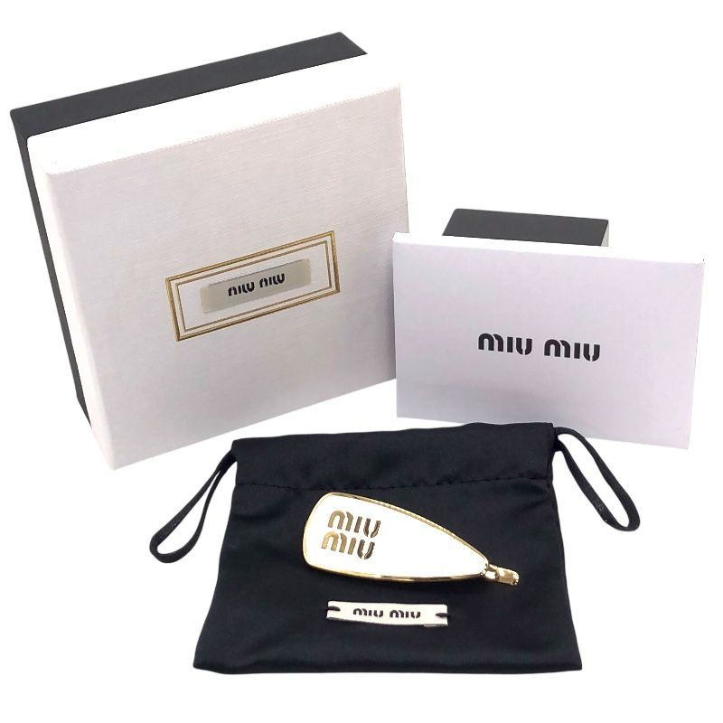 ☆MiuMiu☆ロゴ エナメルメタル ヘアクリップ (MiuMiu/ヘアアクセサリー) 113780926【BUYMA】