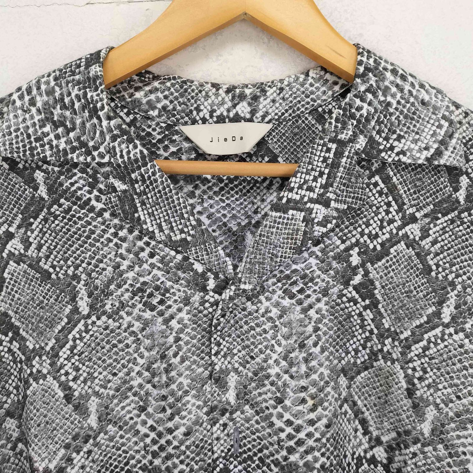 jieda 半袖シャツ　EX.PYTHON PATTERN S/S SH Jieda（ジエダ）の「【jieda】EX.PYTHON PATTERN S/S SH（シャツ