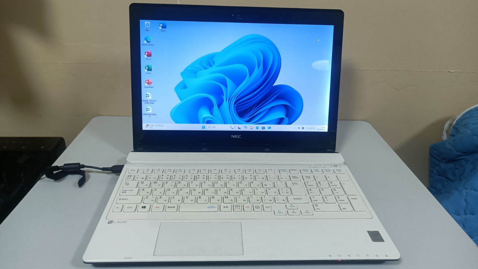 ⭐️ノートパソコン⭐️NEC 第六世代Core i5 SSD128G メモリ8G